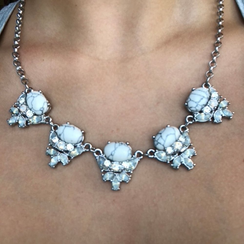 Loft Statement Necklace - image 3